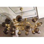 IQ3706 MID-CENTURY MURANO GLASS & BRASS CHANDELIER, 1950S